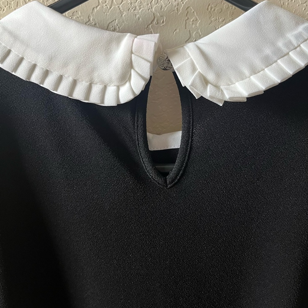 CeCe Women’s Black Long Sleeve Top White Peter Pan Collar Contrast Cuffs Size M - Picture 5 of 7